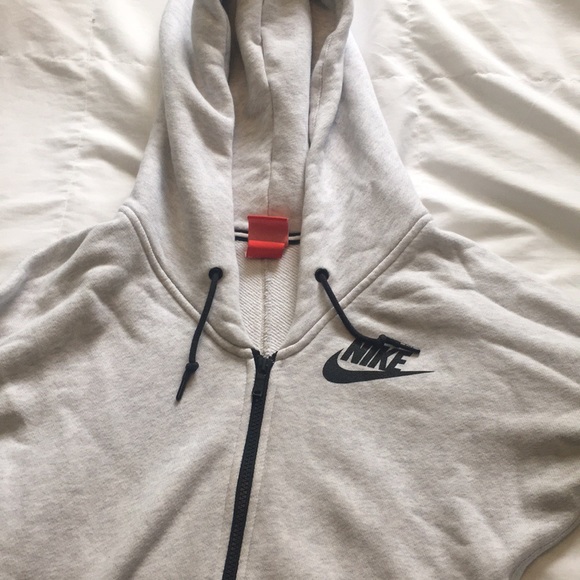 Nike Tops - nike zip up